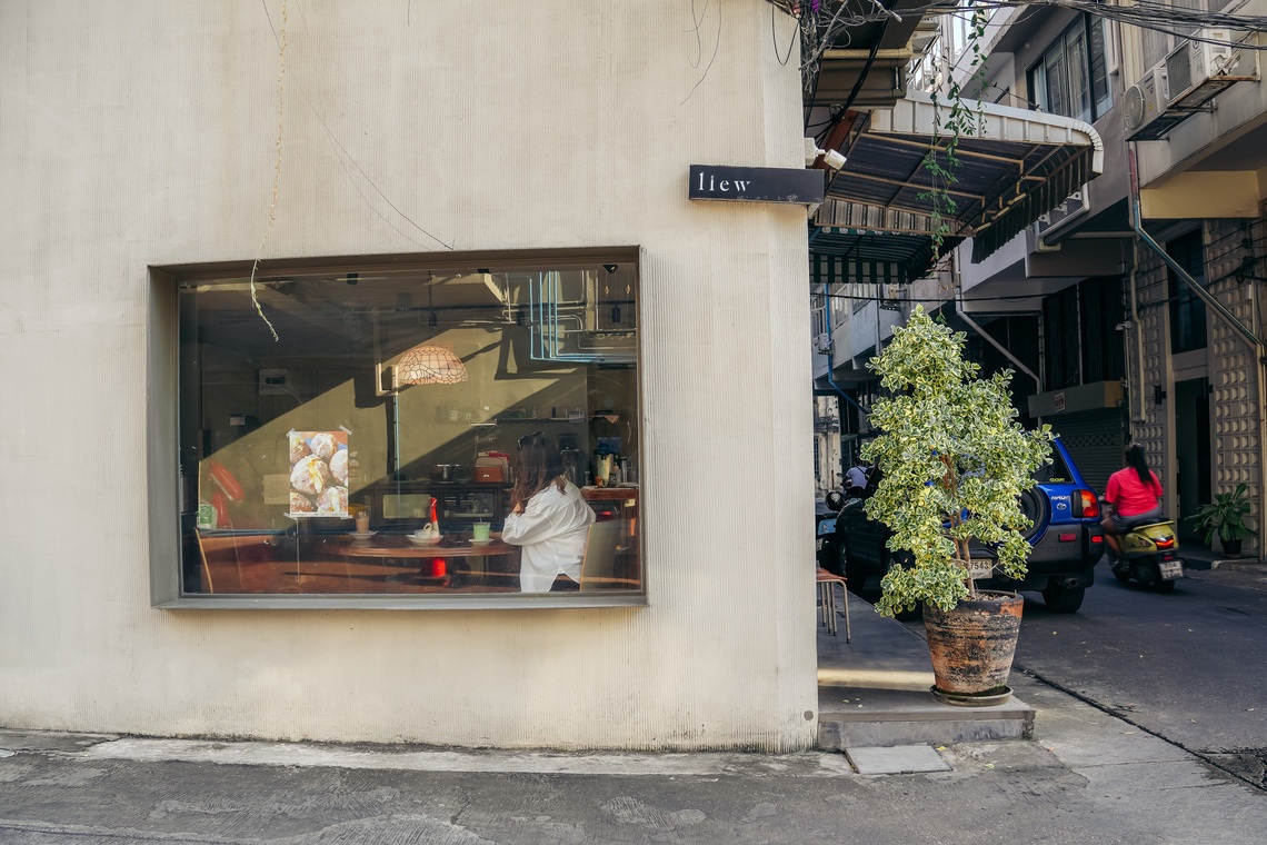 Cafe — atmosphere and interiors