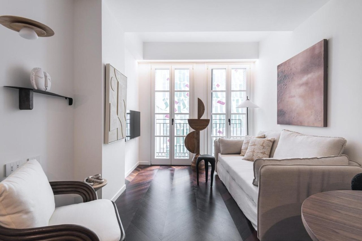 Milano — atmosphere and interiors
